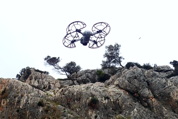 Τα drones είναι ιδιαίτερα χρήσιμα σε δυσπρόσιτα μέρη.